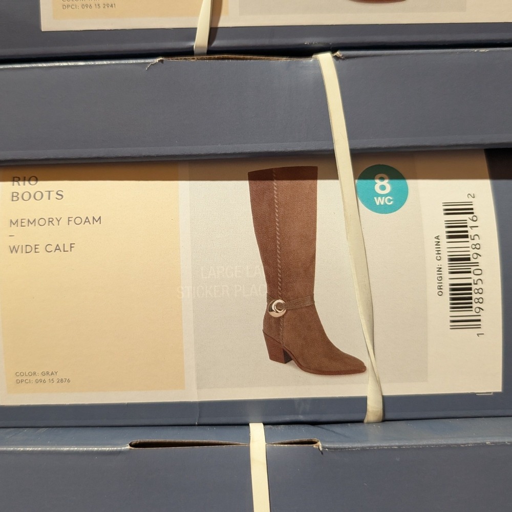 Universal Thread Rio Boots Womens 8WC Gray NWT Wide Calf Memory Foam Faux Suede